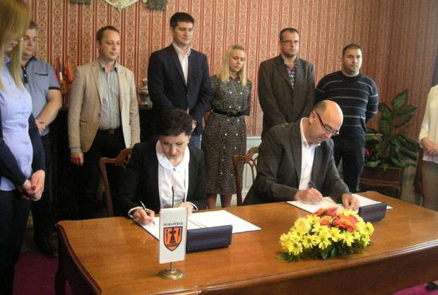 Јавним радовима троструко више